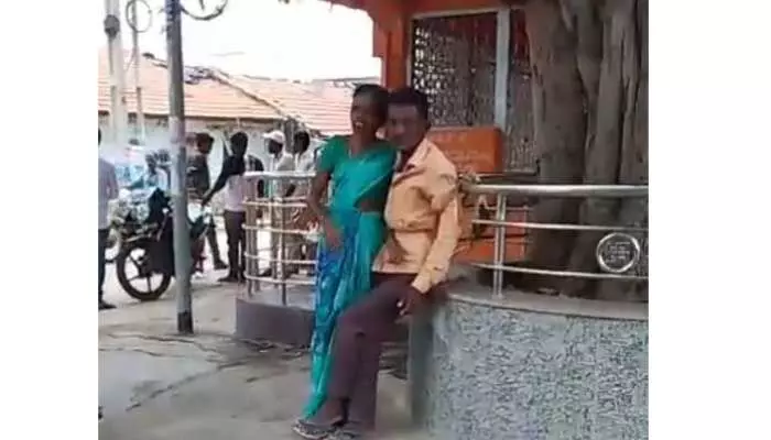 దారుణం.. వడ్డీ డబ్బుల కోసం అన్న, వదినను చెట్టుకు కట్టేసిన తమ్ముడు దారుణం.. వడ్డీ డబ్బుల కోసం అన్న, వదినను చెట్టుకు కట్టేసిన తమ్ముడు