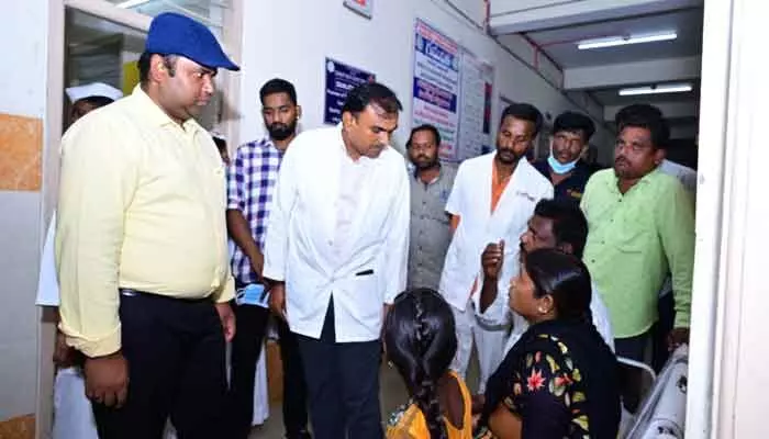 మెరుగైన వైద్యం అందించాలి.. కలెక్టర్ రాహుల్ రాజ్ ఆదేశాలు..! మెరుగైన వైద్యం అందించాలి.. కలెక్టర్ రాహుల్ రాజ్ ఆదేశాలు..!