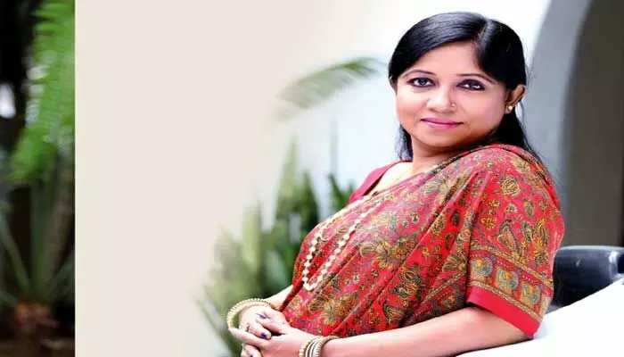 బంగ్లాదేశ్ నటి రోకేయా ప్రాచీపై నిరసనకారులు దాడి.. అండర్ గ్రౌండ్లోకి వెళ్లిపోయిన నటి..! బంగ్లాదేశ్ నటి రోకేయా ప్రాచీపై నిరసనకారులు దాడి.. అండర్ గ్రౌండ్లోకి వెళ్లిపోయిన నటి..!
