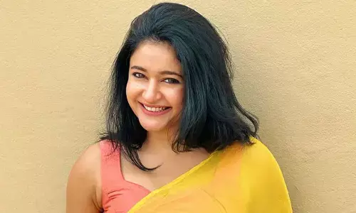 Poonam Bajwa : చీర కట్టులో కవ్విస్తోన్న పూనమ్ బాజ్వా