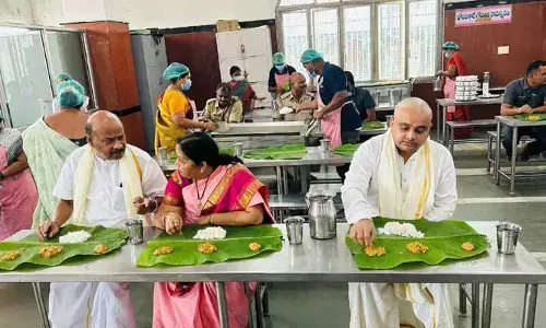 Tirumala News:అన్నదాన సత్రంలో అన్న ప్రసాదం స్వీకరించిన స్పీకర్