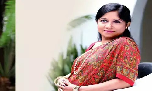 బంగ్లాదేశ్ నటి రోకేయా ప్రాచీపై నిరసనకారులు దాడి.. అండర్ గ్రౌండ్‌లోకి వెళ్లిపోయిన నటి..!