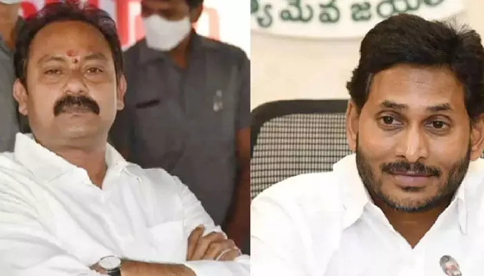 Alla Nani: ఏపీ రాజయకీయాల్లో చర్చనీయాంశంగా జగన్ నమ్మిన బంటు రాజీనామా! Alla Nani: ఏపీ రాజయకీయాల్లో చర్చనీయాంశంగా జగన్ నమ్మిన బంటు రాజీనామా!