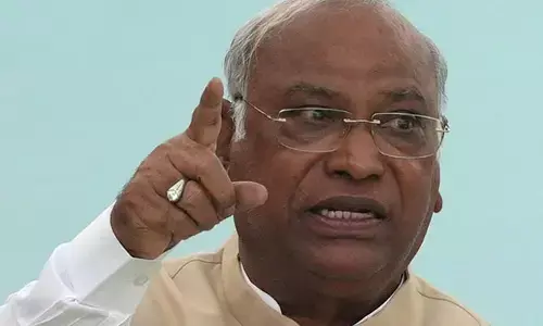 Mallikarjun karge: బీజేపీయేతర పాలిత రాష్ట్రాల్లో గవర్నర్ల అడ్డంకులు: మల్లికార్జున్ ఖర్గే విమర్శలు