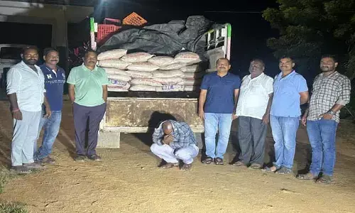 భారీగా నల్ల బెల్లం పట్టివేత.. ఇద్దరు సప్లయర్స్ పై కేసు నమోదు