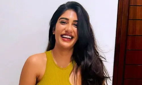 Bandaru Supritha Naidu : సుప్రిత అందాల విందు..