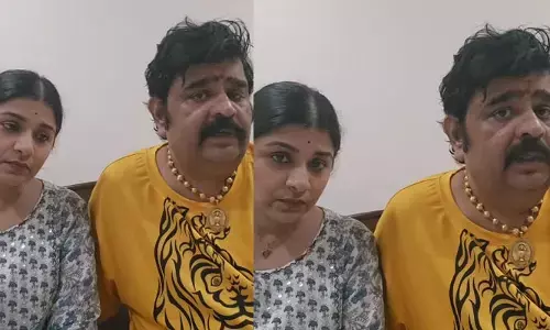 Venu Swamy: అతను వేధిస్తున్నాడు దయచేసి మా జీవితాలను కాపాడండి.. వేణు స్వామి దంపతుల సంచలన వీడియో