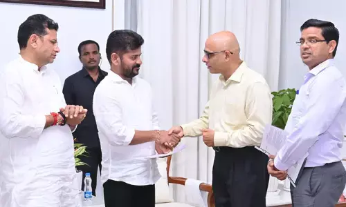 CM Revanth: స్పోర్ట్స్ వర్శిటీలో అంత‌ర్జాతీయ ప్రమాణాలు