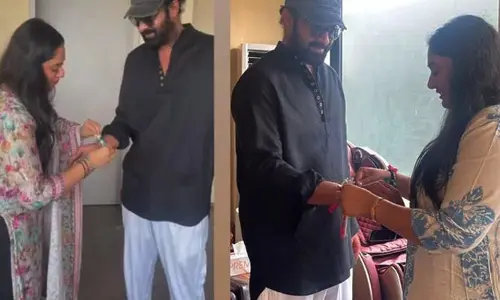 Prabhas sister: సిస్టర్స్‌తో ప్రభాస్ రాఖీ సెలబ్రేషన్స్.. క్యూట్ పిక్స్ వైరల్