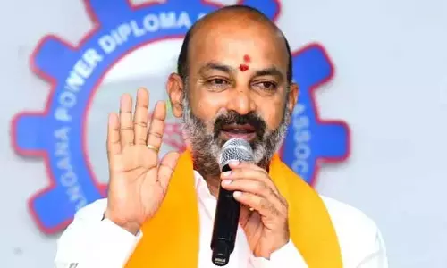 BJP: కాంగ్రెస్ మేనిఫెస్టోను ఫాలో అవ్వడం లేదు.. బండి సంజయ్ ఆసక్తికర ట్వీట్