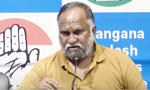 BREAKING: కేటీఆర్‌కు కేసీఆర్ పొలిటికల్ కోచింగ్ ఇవ్వాలి: జగ్గారెడ్డి సంచలన వ్యాఖ్యలు