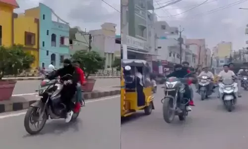 Viral Video : బురఖా ధరించి బైక్‌పై ప్రమాదకర స్టంట్స్.. ఐదుగురిని అరెస్ట్ చేసిన హైదరాబాద్ పోలీసులు