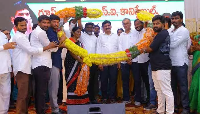 పరీక్షలు రద్దు చేయించేందుకు బీఆర్ ఎస్ కుట్రలుః మంత్రి పొంగులేటి పరీక్షలు రద్దు చేయించేందుకు బీఆర్ ఎస్ కుట్రలుః మంత్రి పొంగులేటి
