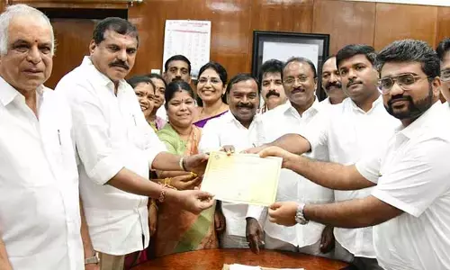 విశాఖ స్థానిక సంస్థల ఎమ్మెల్సీగా బొత్స సత్యనారాయణ ప్రమాణ స్వీకారం