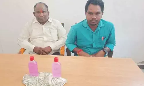 ఏసీబీ దాడుల్లో పట్టుబడ్డ ఎంపీవో, కార్యదర్శి