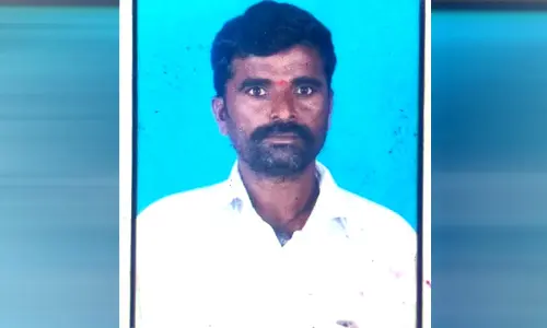 వీధి కుక్క కరిచి వ్యక్తి మృతి