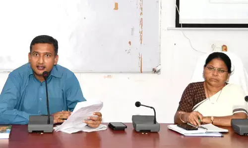 ఎల్ఆర్ఎస్ దరఖాస్తులను త్వరగా పరిష్కరించాలి