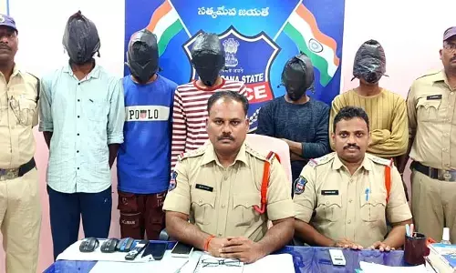 గంజాయి తరలిస్తున్న ఐదుగురు అరెస్ట్