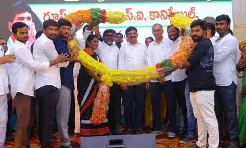 పరీక్షలు రద్దు చేయించేందుకు బీఆర్ ఎస్ కుట్రలుః మంత్రి పొంగులేటి