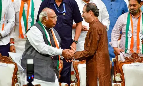 Uddhav Thackeray : రాజీవ్‌గాంధీని మా నాన్న విమర్శించినా దర్యాప్తు సంస్థలు రాలేదు : ఉద్ధవ్ థాక్రే