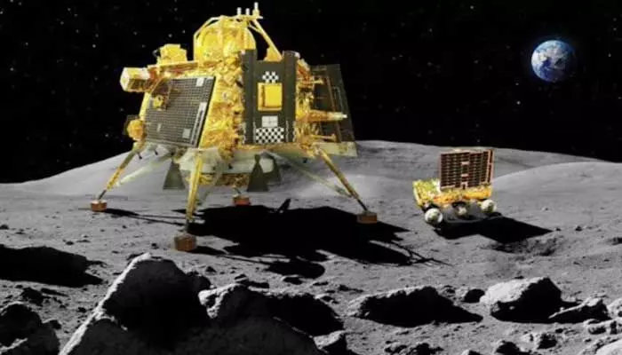 Chandrayaan-3:జాబిల్లి ఉపరితలాన్ని కప్పేసిన శిలాద్రవం.. శాస్త్రవేత్తలు ఏం చెబుతున్నారంటే? Chandrayaan-3:జాబిల్లి ఉపరితలాన్ని కప్పేసిన శిలాద్రవం.. శాస్త్రవేత్తలు ఏం చెబుతున్నారంటే?
