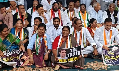 తెలంగాణలో టీఆరెస్ లేదు.. అది ఎప్పుడో బీజేపీలో కలిసింది! కోమటిరెడ్డి సంచలన వ్యాఖ్యలు