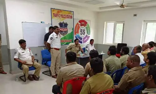 ట్రాఫిక్ నిబంధనలు తప్పనిసరిగా పాటించాలిః ఏఎస్పీ అంకిత్ కుమార్