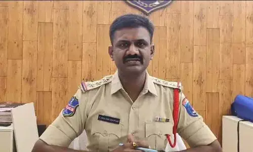 మియాపూర్ లో ఇద్దరు అమ్మాయిలతో వ్యభిచారం..
