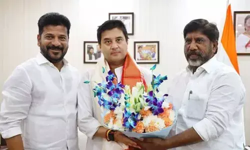 CM Revanth Reddy: రూ.300 కే నెట్, కేబుల్ టీవీ, ఈ -ఎడ్యుకేషన్.. కేంద్రమంత్రికి సీఎం రేవంత్ రెడ్డి విజ్ఞప్తి