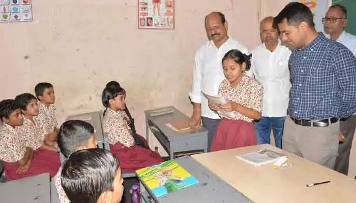చదువొక్కటే కాదు.. ఆటలు కూడా ముఖ్యమేః కలెక్టర్ అనుదీప్ చదువొక్కటే కాదు.. ఆటలు కూడా ముఖ్యమేః కలెక్టర్ అనుదీప్