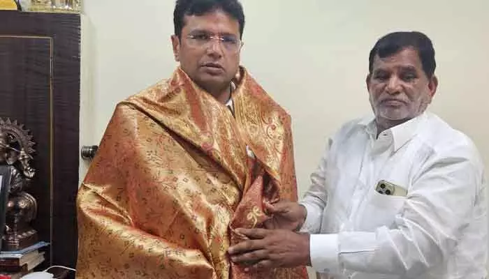 ఐటీ రంగాన్ని మరింత డెవలప్ చేస్తాంః మంత్రి శ్రీధర్ బాబు ఐటీ రంగాన్ని మరింత డెవలప్ చేస్తాంః మంత్రి శ్రీధర్ బాబు