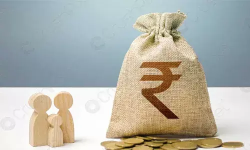 సొసైటీ సొమ్ము స్వాహా.. అనర్హులకు అడ్డగోలు రుణాలు!