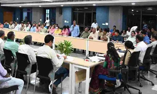 ధరణిలో సమస్యలను పరిష్కరించేందుకే.. భూ రికార్డులపై కొత్త ఆర్వోఆర్‌: కలెక్టర్