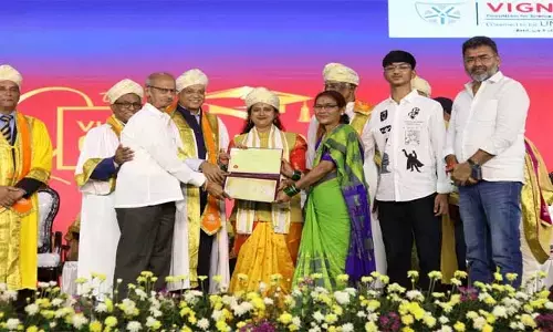 డాక్టరేట్ పట్టా అందుకున్న.. ఆర్మూర్ మాజీ మున్సిపల్ ఛైర్ పర్సన్ పండిత్ వినీతపవన్