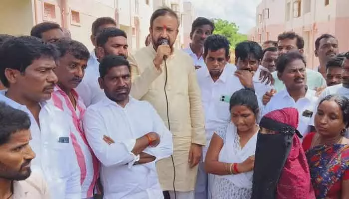 అర్హులైన ప్రతి ఒక్కరికీ ఇందిరమ్మ ఇండ్లుః ఎమ్మెల్యే మదన్ మోహన్ అర్హులైన ప్రతి ఒక్కరికీ ఇందిరమ్మ ఇండ్లుః ఎమ్మెల్యే మదన్ మోహన్