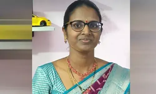 కట్నం వేధింపులు భరించలేక మహిళ ఆత్మహత్య