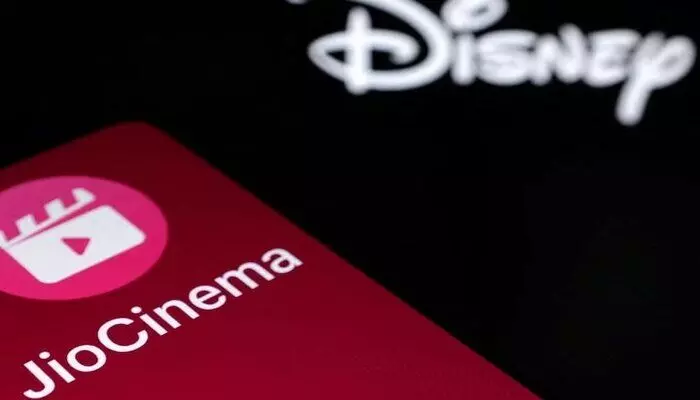 RIL-Disney Merger: రిలయన్స్, డిస్నీ రూ. 70 వేల కోట్ల విలీనానికి సీసీఐ ఆమోదం RIL-Disney Merger: రిలయన్స్, డిస్నీ రూ. 70 వేల కోట్ల విలీనానికి సీసీఐ ఆమోదం