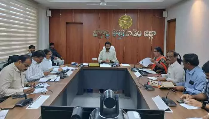 ప్రతిరోజూ పారిశుధ్యం చేయాలిః కలెక్టర్ జితేష్ వి.పాటిల్ ప్రతిరోజూ పారిశుధ్యం చేయాలిః కలెక్టర్ జితేష్ వి.పాటిల్