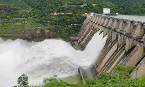 శ్రీశైలం ప్రాజెక్టుకు భారీగా వరద.. మూడు గేట్లు ఎత్తి నీరు విడుదల