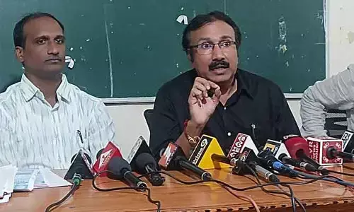 అంబేడ్కర్ వర్సిటీ కోర్సుల్లో జాయిన్ కావాలిః రీజినల్‌ కో-ఆర్డినేటర్ వీరన్న