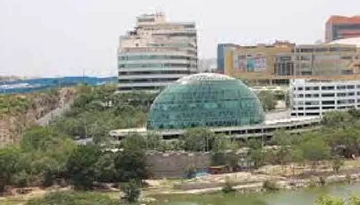 దుర్గం చెరువు ఎఫ్టీఎల్ లోని నిర్మాణాలకు నోటీసులు దుర్గం చెరువు ఎఫ్టీఎల్ లోని నిర్మాణాలకు నోటీసులు
