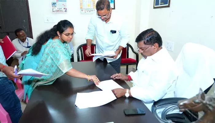 త్వరితగతిన అభివృద్ధి పనులను చేపట్టాలి త్వరితగతిన అభివృద్ధి పనులను చేపట్టాలి