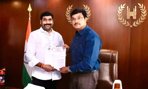 ఆక్రమణదారులపై చర్యలు తీసుకోండి
