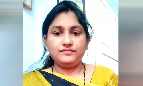 ఆర్థిక ఇబ్బందులతో  మహిళ ఆత్మహత్య