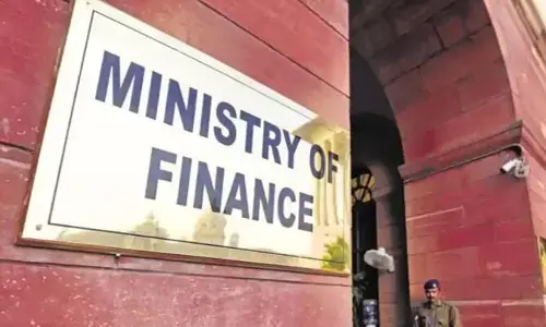 FinMin: జాయింట్ బ్యాంక్ అకౌంట్ తెరిచేందుకు ఎల్‌జీబీటీక్యూలకు ఎలాంటి అడ్డంకుల్లేవు