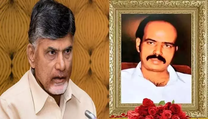 నమ్మిన వారి కోసం నిలబడే నాయకుడిగా ముద్ర వేసుకున్న పరిటాల రవికి నివాళులర్పించిన AP సీఎం&నారా లోకేశ్ నమ్మిన వారి కోసం నిలబడే నాయకుడిగా ముద్ర వేసుకున్న పరిటాల రవికి నివాళులర్పించిన AP సీఎం&నారా లోకేశ్