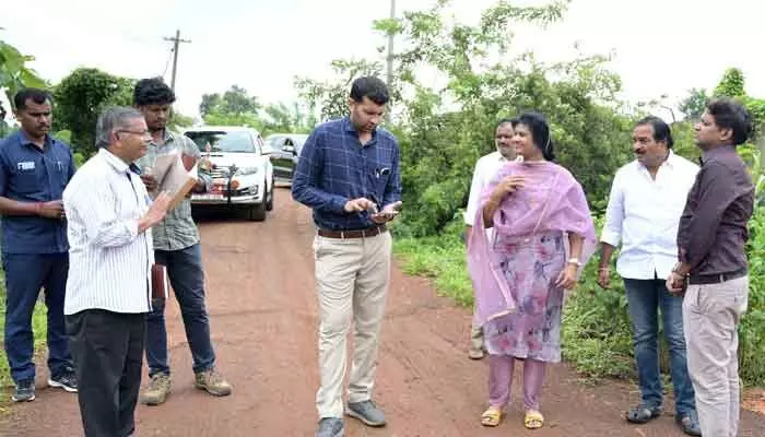 దిశ ఎఫెక్ట్.. శివ సాగర్ ప్రాజెక్టును కాపాడుతామన్న కలెక్టర్ దిశ ఎఫెక్ట్.. శివ సాగర్ ప్రాజెక్టును కాపాడుతామన్న కలెక్టర్