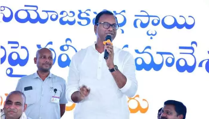 ఉత్తమ్ కుమార్ సీఎం అవుతారు.. ఎమ్మెల్యే రాజగోపాల్ రెడ్డి సంచలన వ్యాఖ్యలు ఉత్తమ్ కుమార్ సీఎం అవుతారు.. ఎమ్మెల్యే రాజగోపాల్ రెడ్డి సంచలన వ్యాఖ్యలు