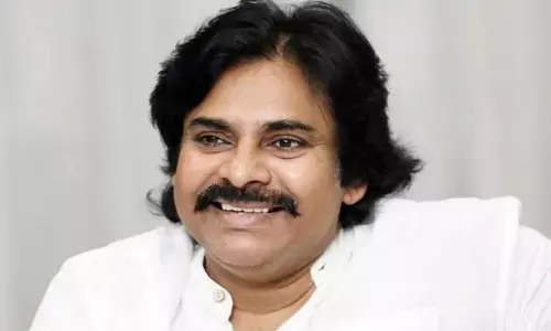 Pawan Kalyan: మహిళలకు పసుపు కుంకుమ కానుకగా నేడు చీరలు పంపిణీ చేయనున్న డిప్యూటీ సీఎం..!