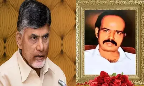 నమ్మిన వారి కోసం నిలబడే నాయకుడిగా ముద్ర వేసుకున్న పరిటాల రవికి నివాళులర్పించిన AP సీఎం&నారా లోకేశ్